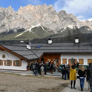 Jaegerhaus Agriturismo Alloggio per agriturismo Cortina dʼAmpezzo